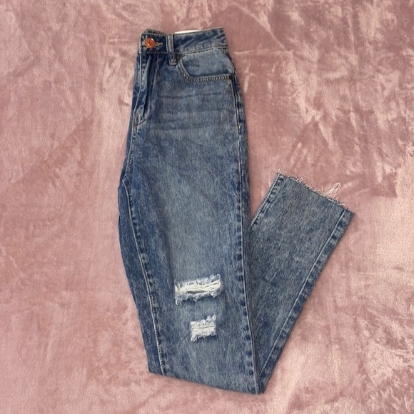 Distressed Acid Wash Mom Jeans 🦋 - Picture 2 of 5